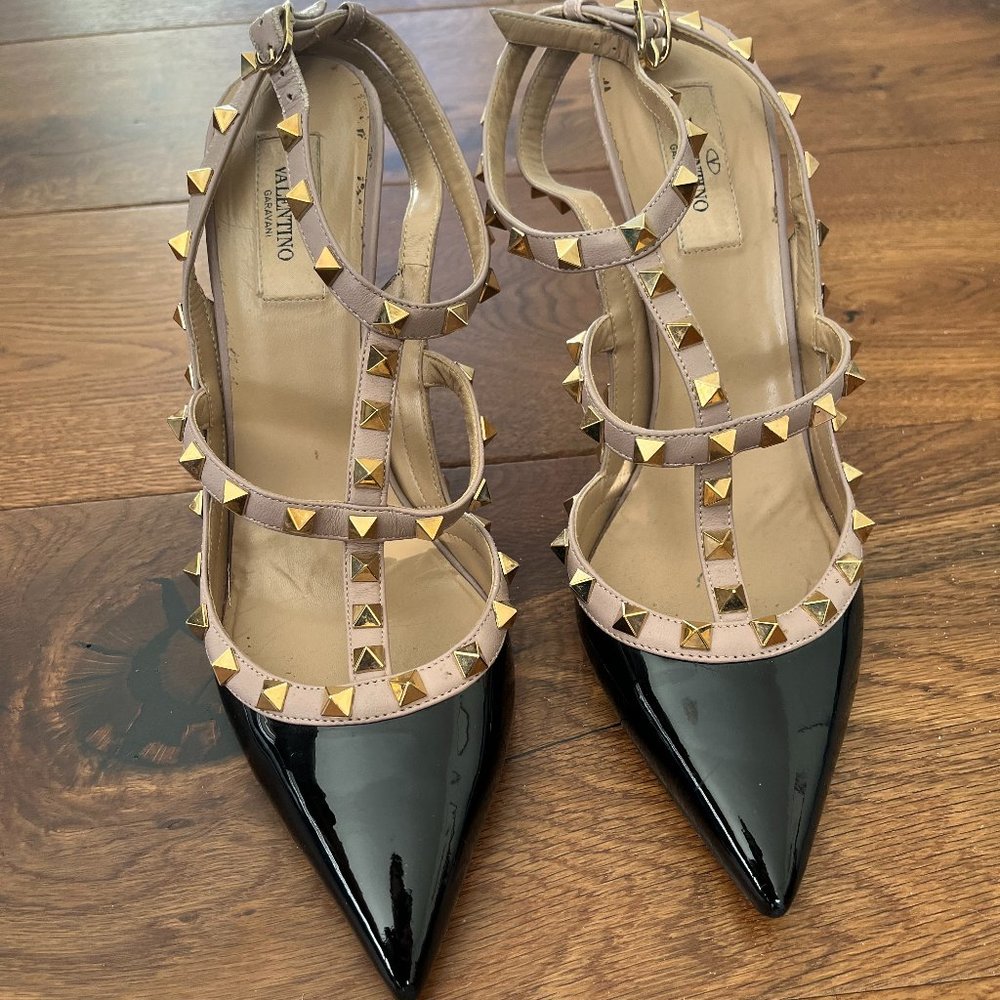 Authentic Valentino Rock Stud Sling Back Pumps, Black patent, 41, US 9.5